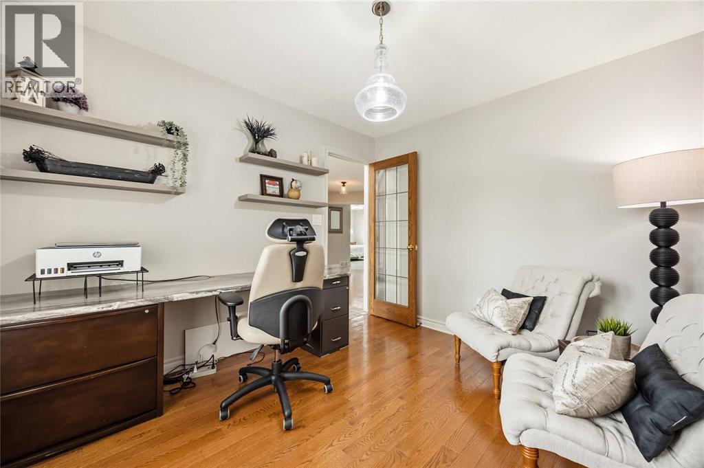 4352 LAMBTON LANE - Image 31