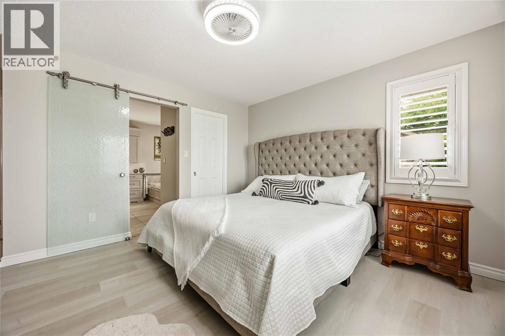 4352 LAMBTON LANE - Image 28