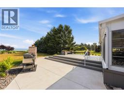 4352 Lambton Lane, Plympton Wyoming, ON N0N1J6 Photo 46