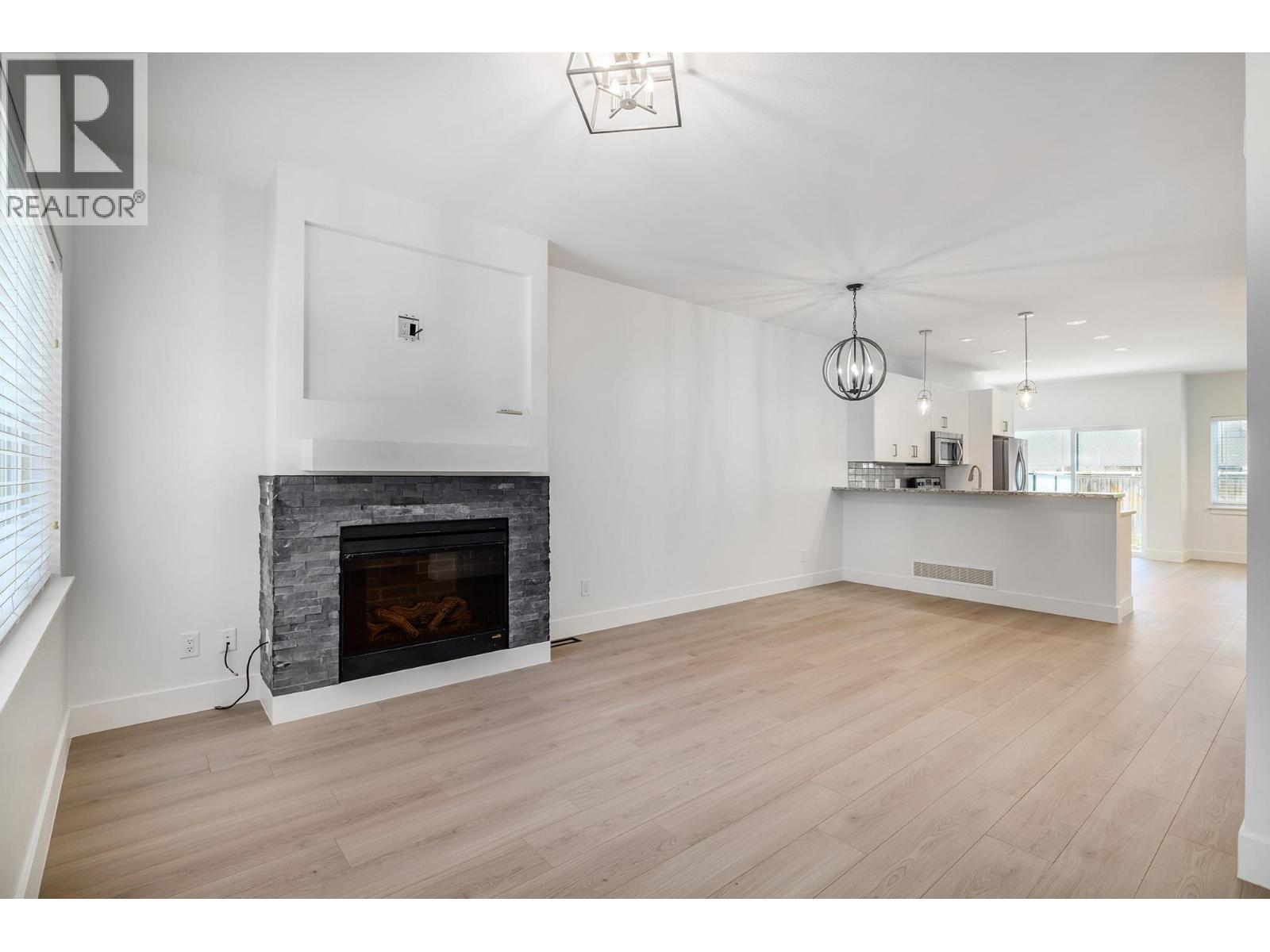 #54 600 Sherwood Road - 9