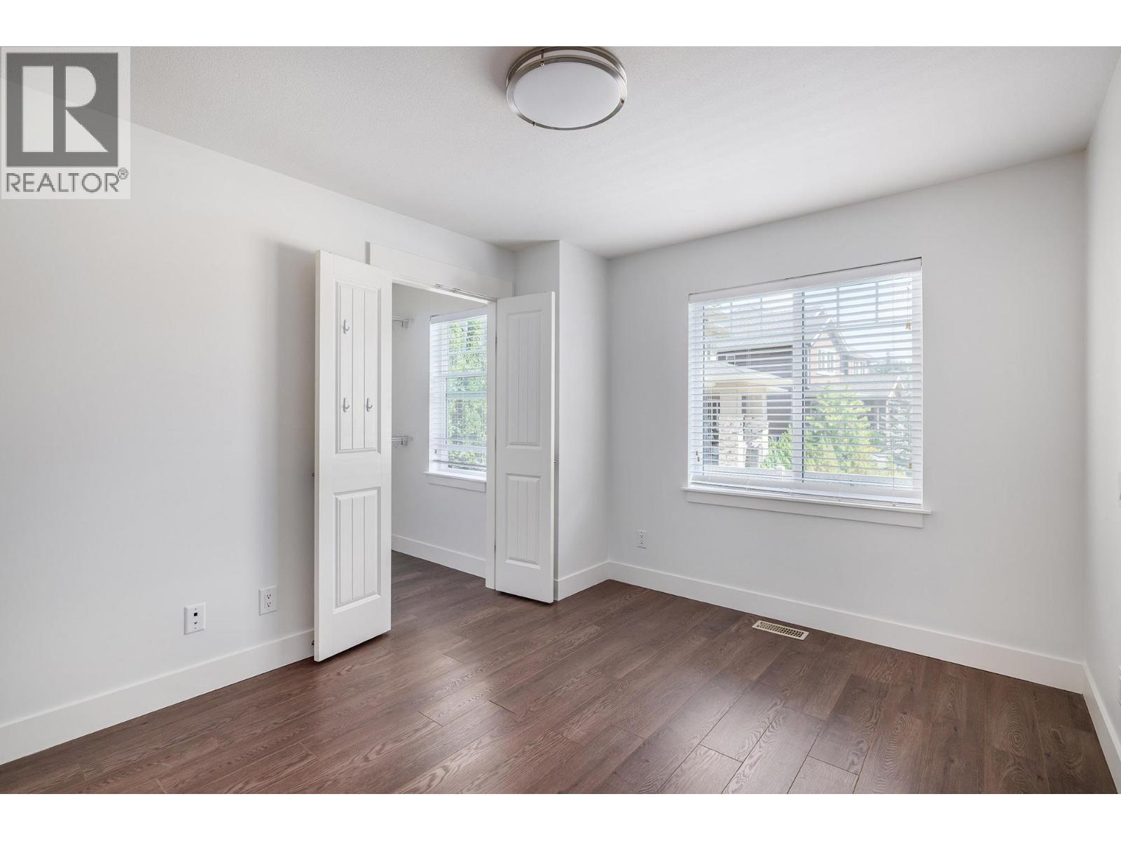 #54 600 Sherwood Road - 12