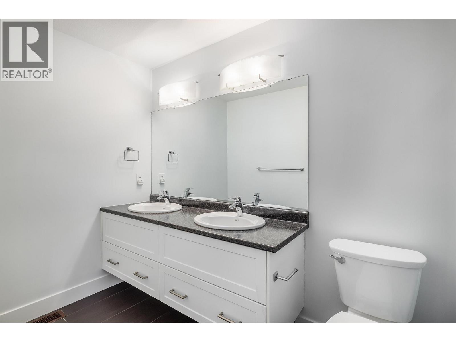 #54 600 Sherwood Road - 14