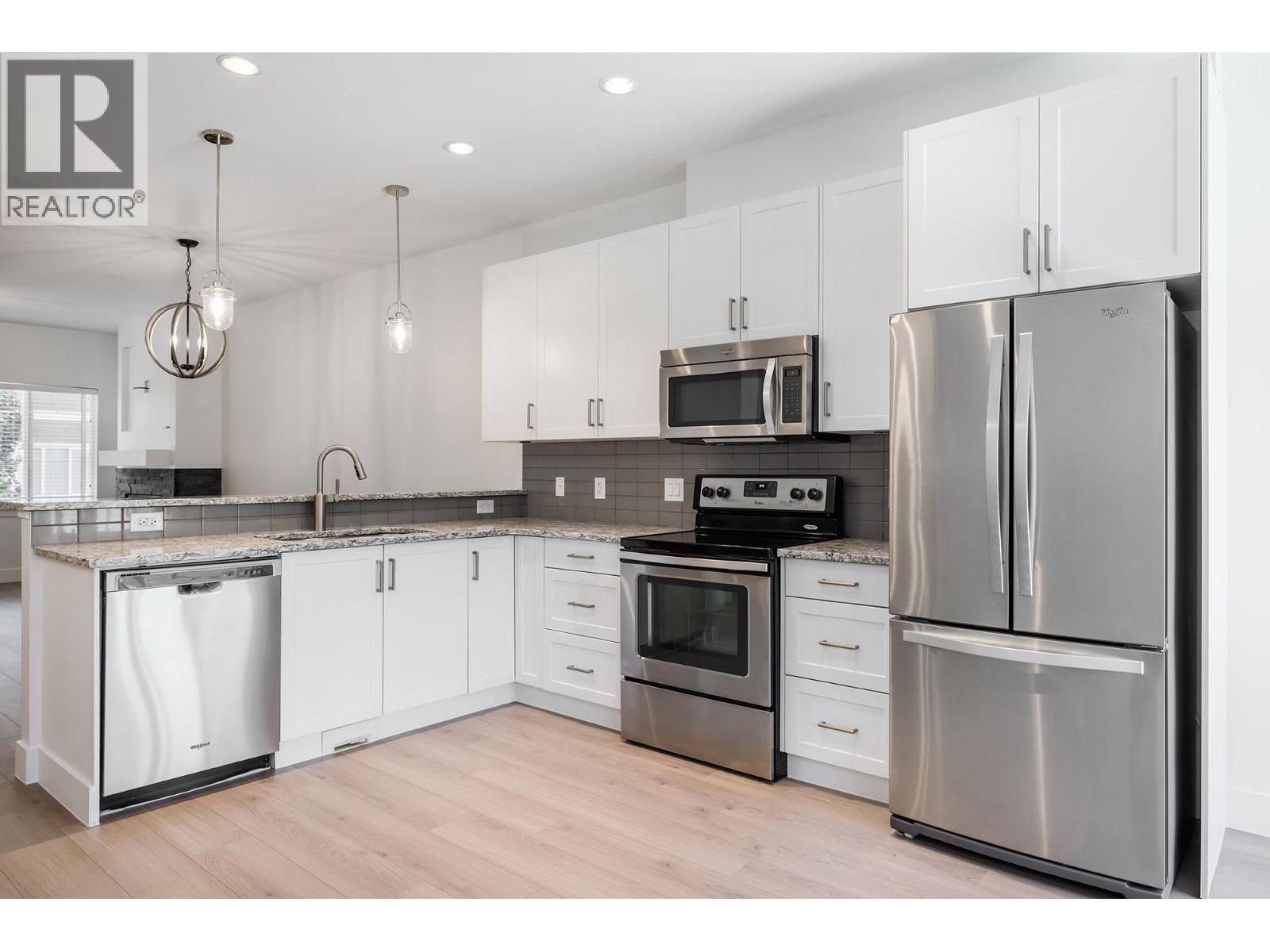 #54 600 Sherwood Road - 6