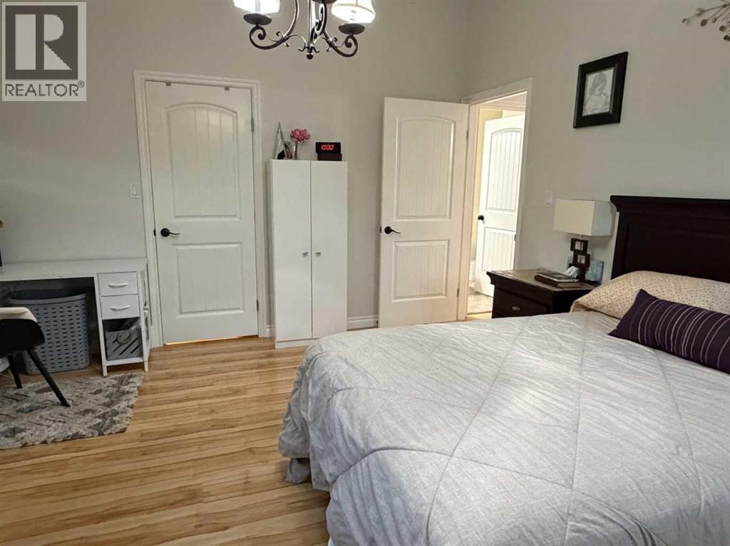5613 52 Street - 13