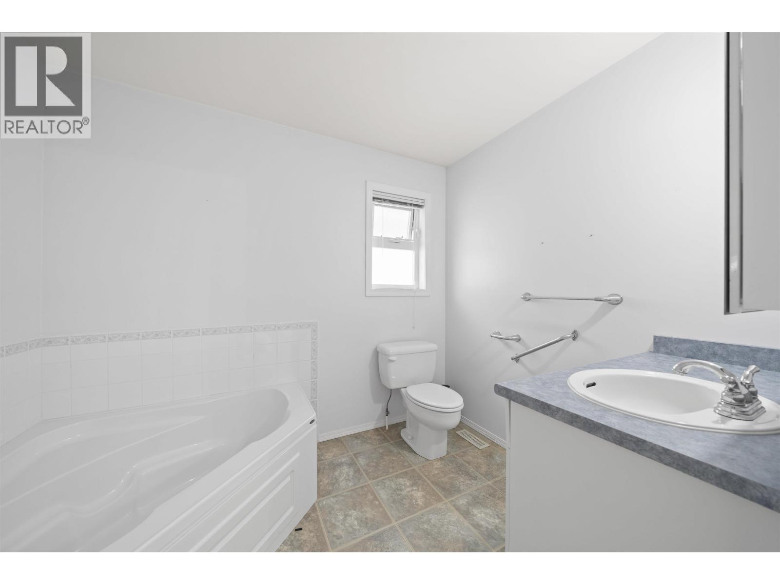6073 44A Avenue, Ladner