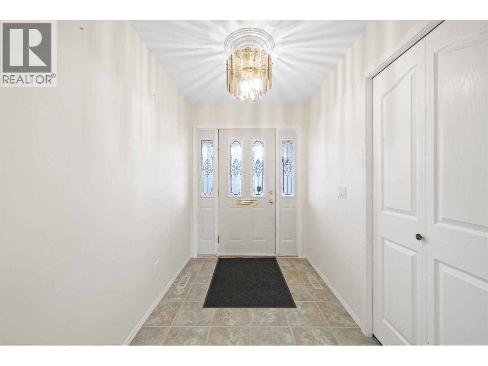 6073 44A Avenue, Ladner