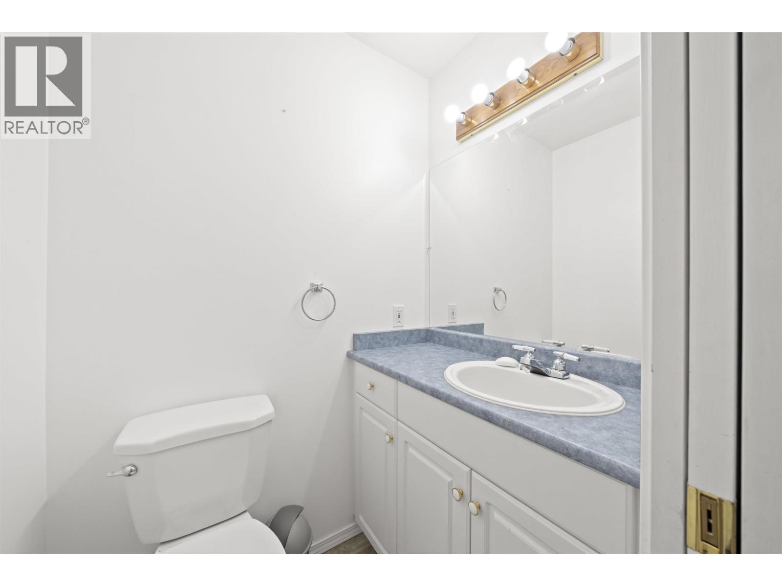6073 44A Avenue, Ladner