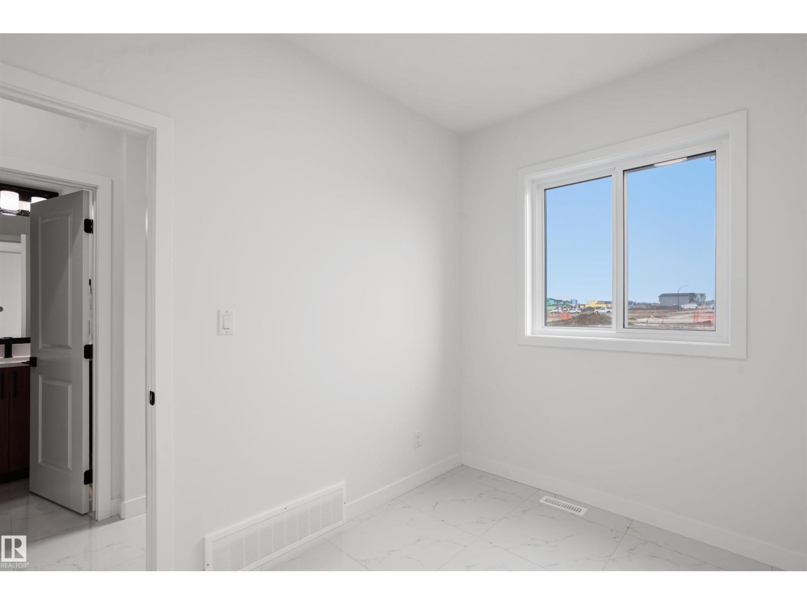 715 30 ST SW - 17