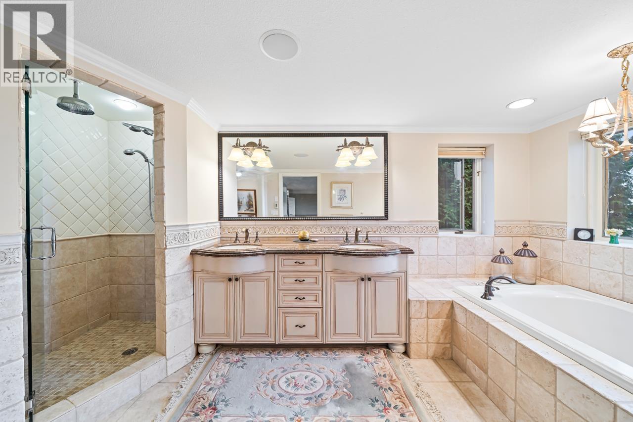 2478 WESTHILL COURT, West Vancouver