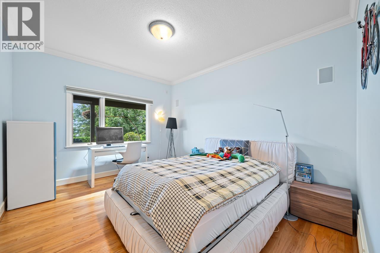 2478 WESTHILL COURT, West Vancouver