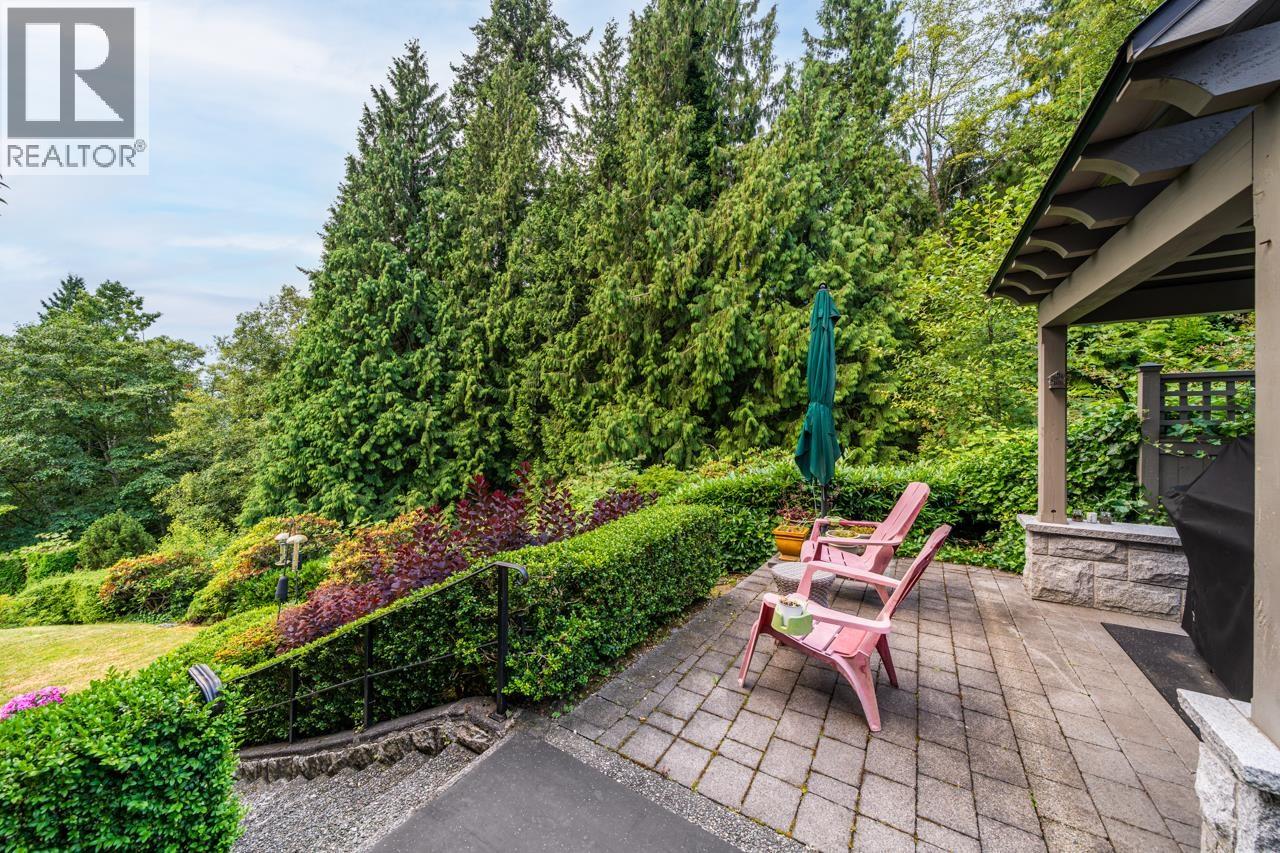 2478 WESTHILL COURT, West Vancouver