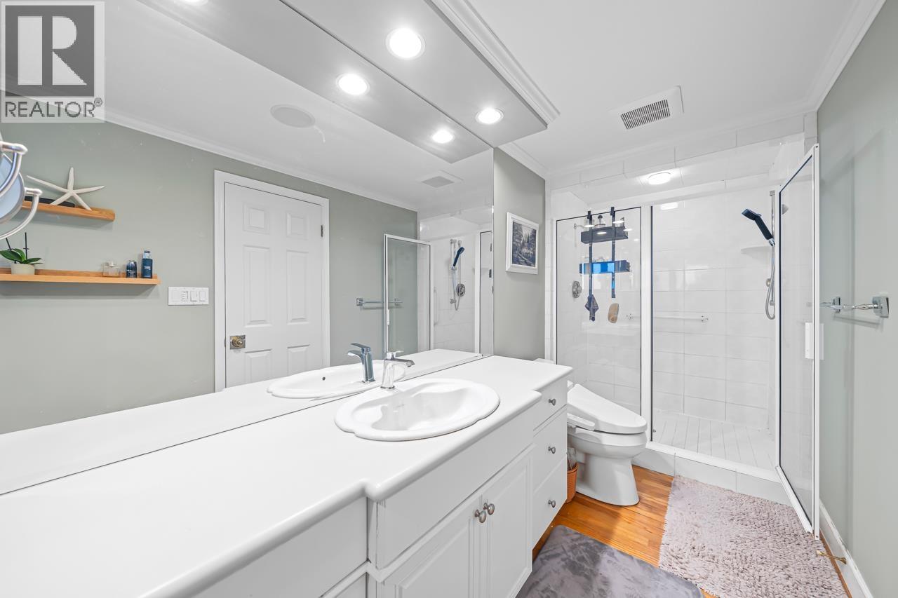 2478 WESTHILL COURT, West Vancouver