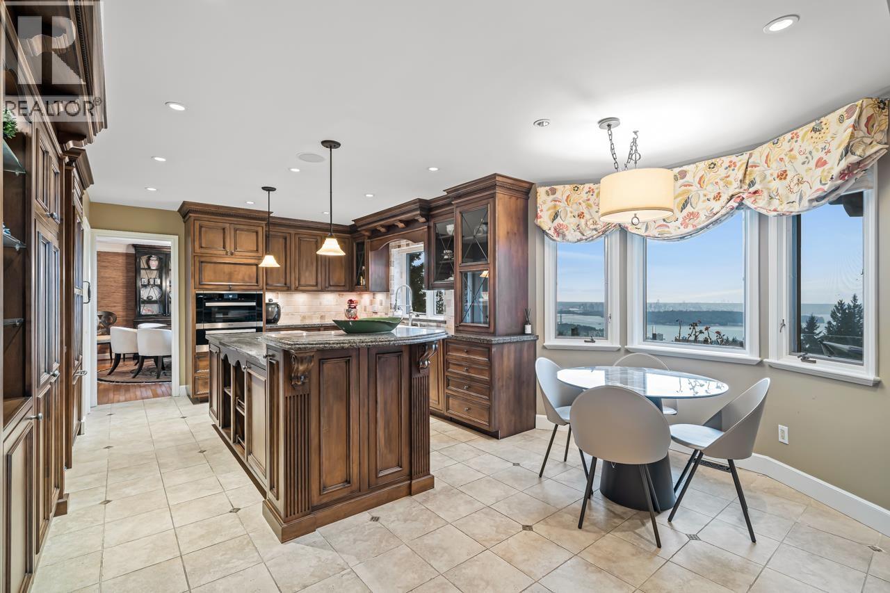 2478 WESTHILL COURT, West Vancouver