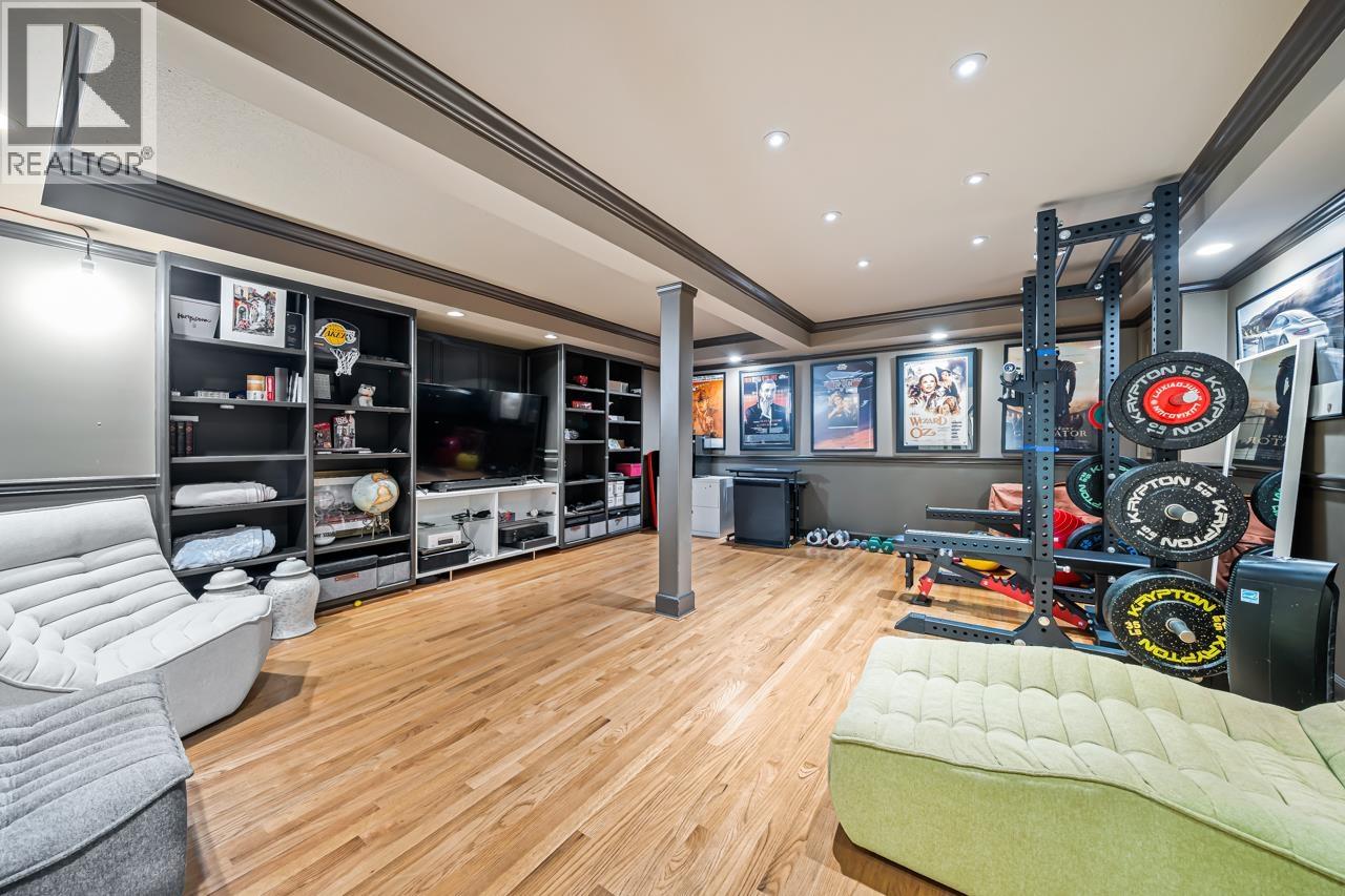 2478 WESTHILL COURT, West Vancouver