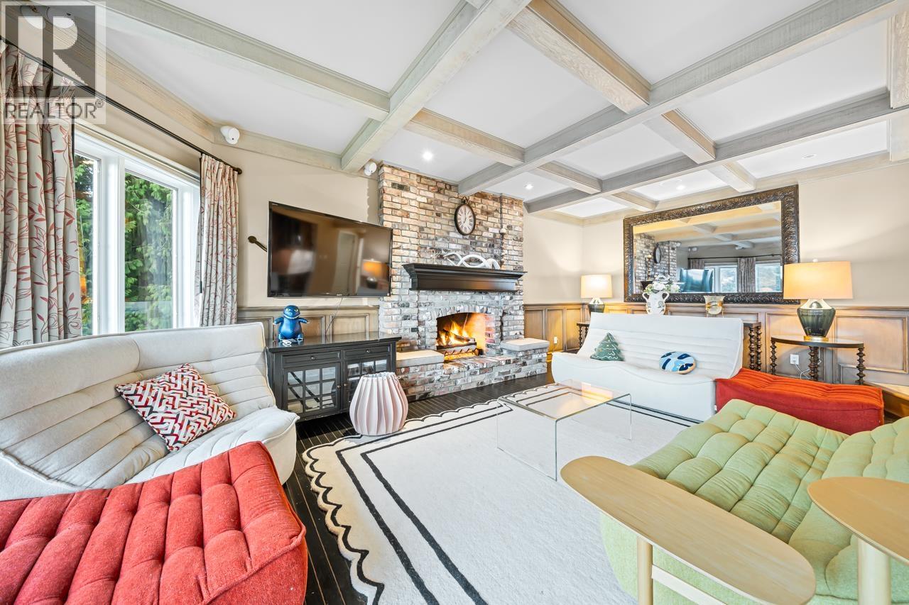 2478 WESTHILL COURT, West Vancouver