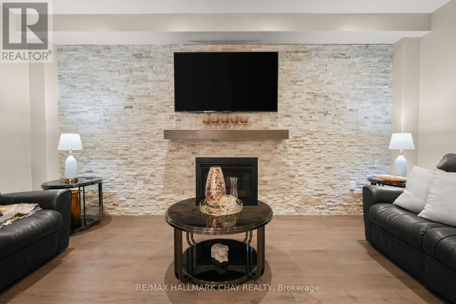 80 HOLT DRIVE - Image 16