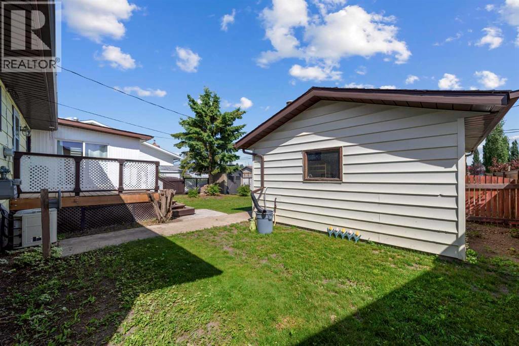 5413 48 Avenue W - 31