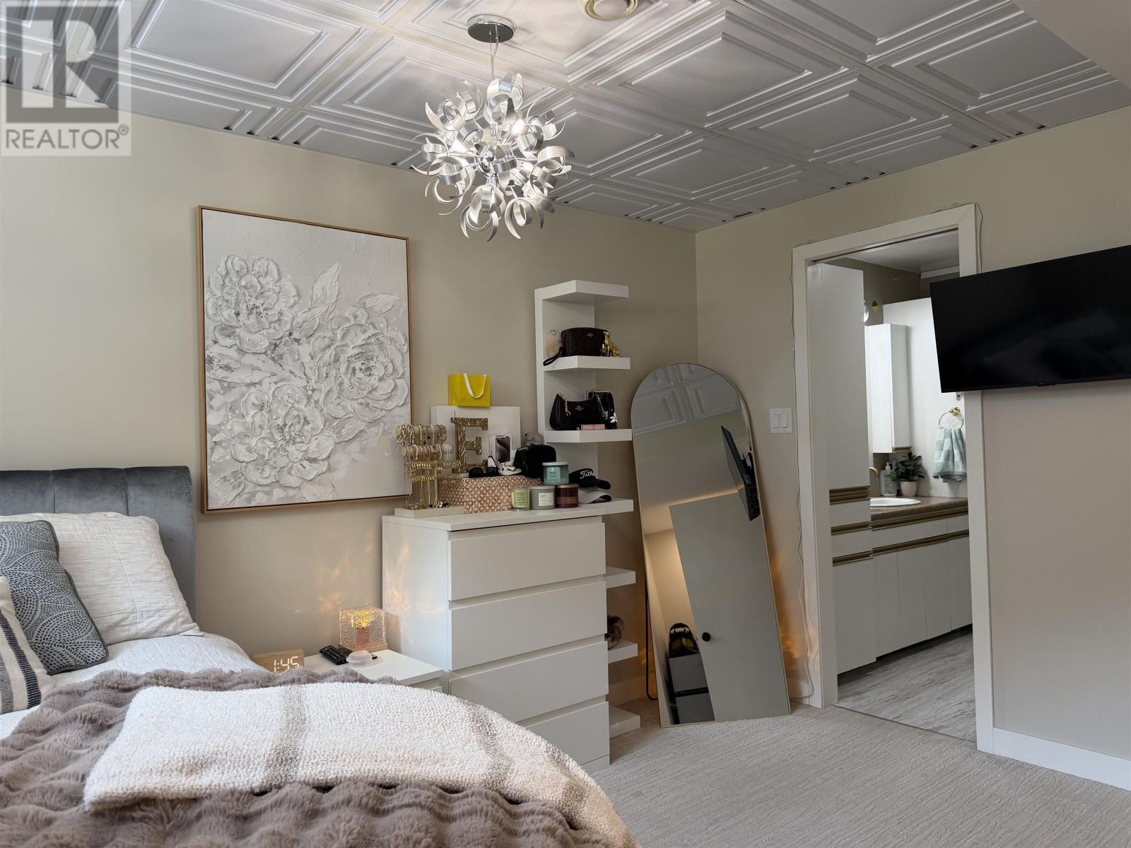358 Daniel AVE - 26