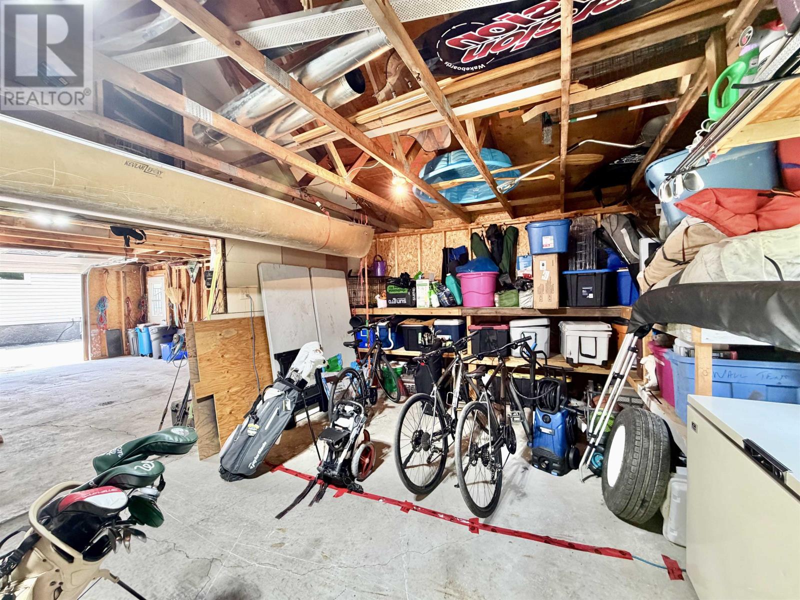 358 Daniel AVE - 35