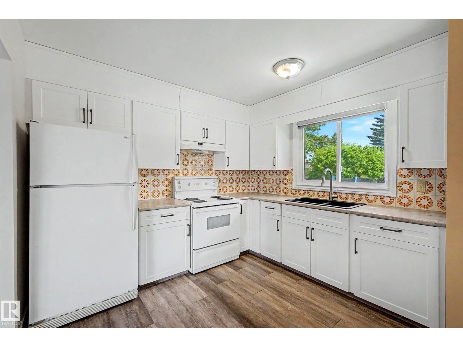 2911 83 ST NW - 12