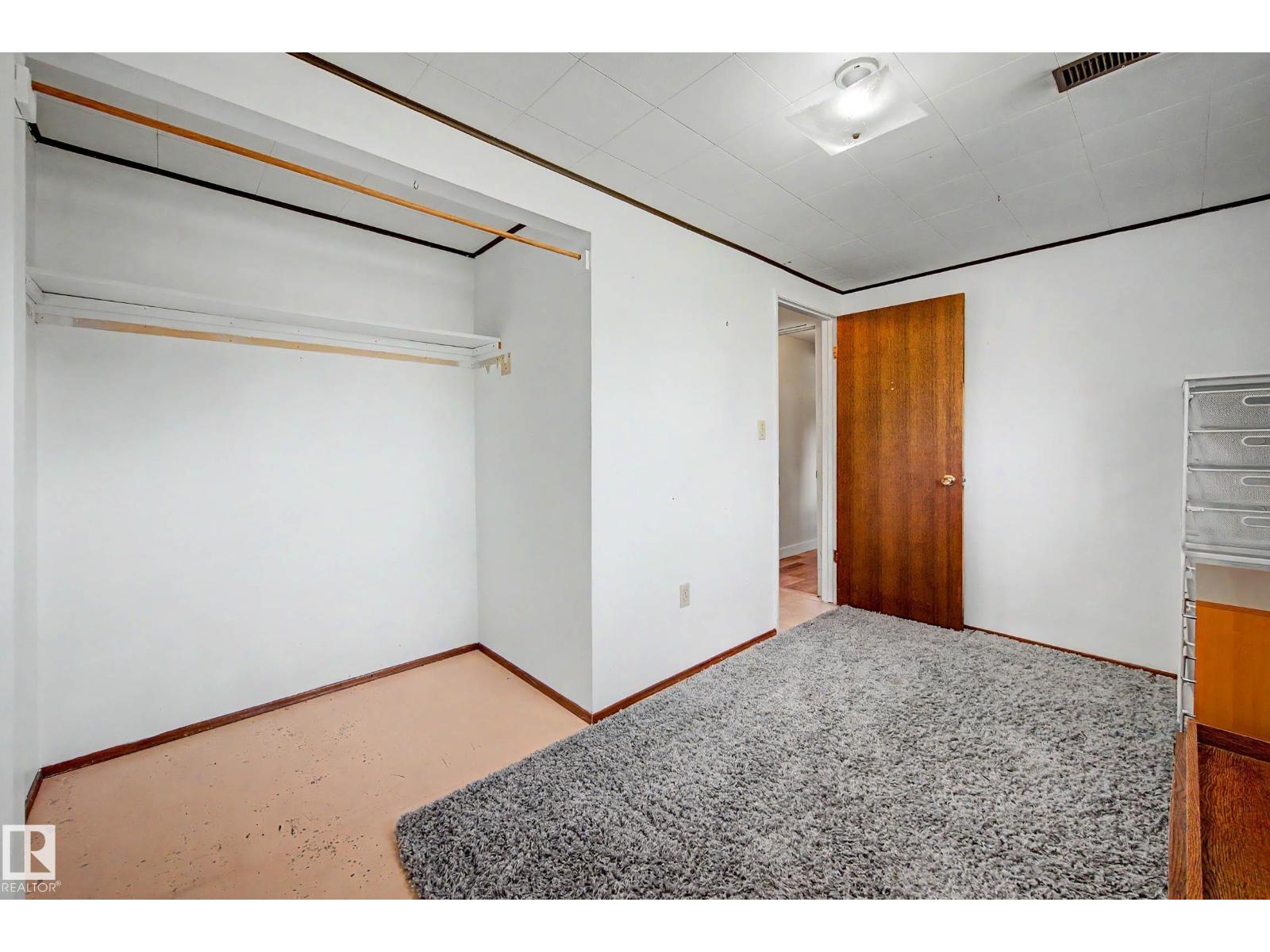 2911 83 ST NW - 23