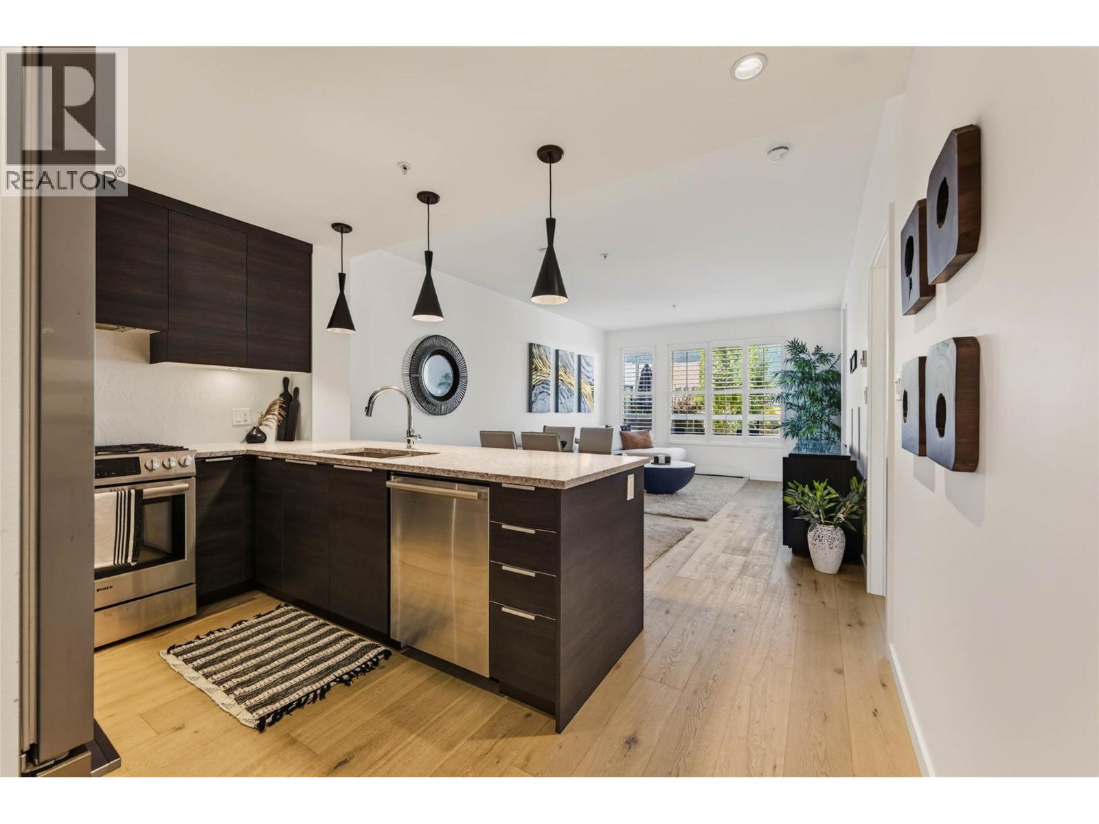 #215 710 Vernon Street - 16
