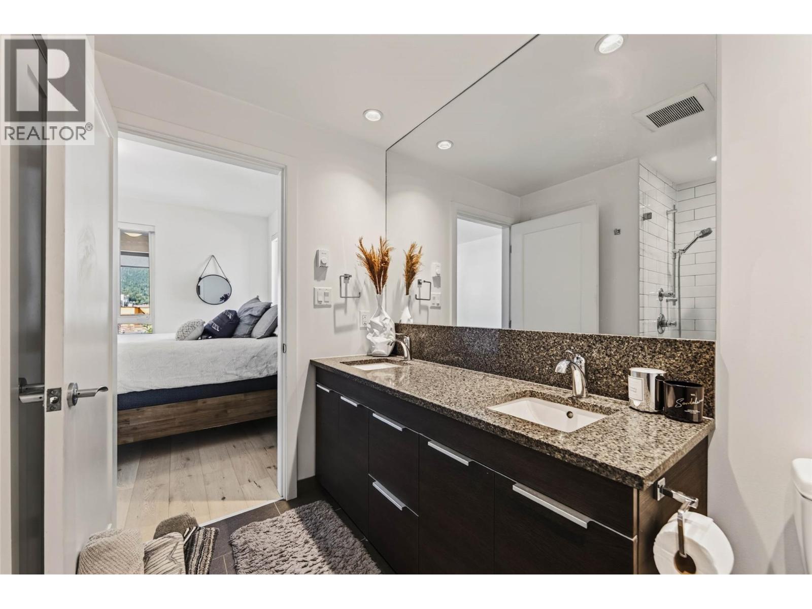 #215 710 Vernon Street - 30