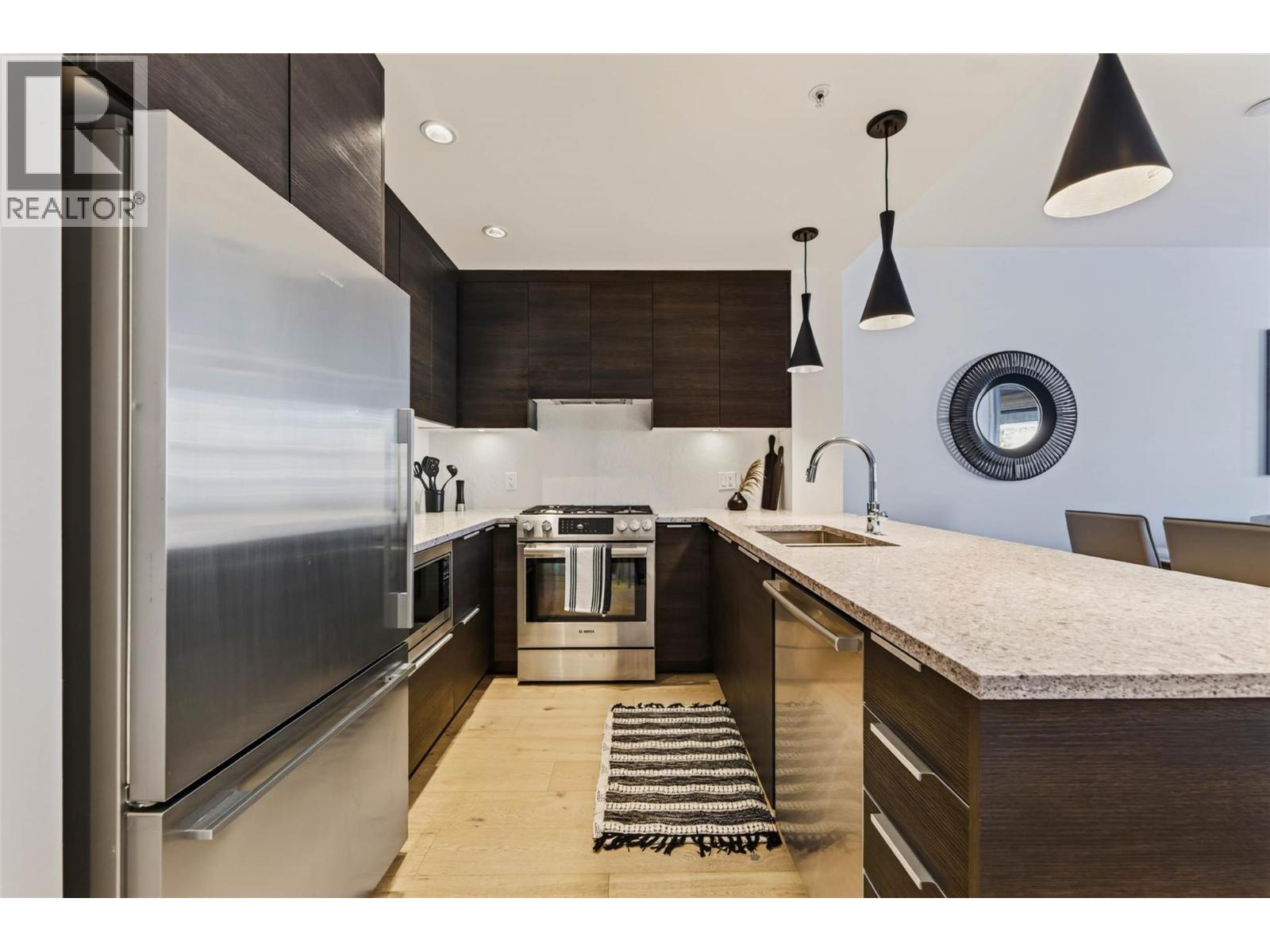 #215 710 Vernon Street - 17