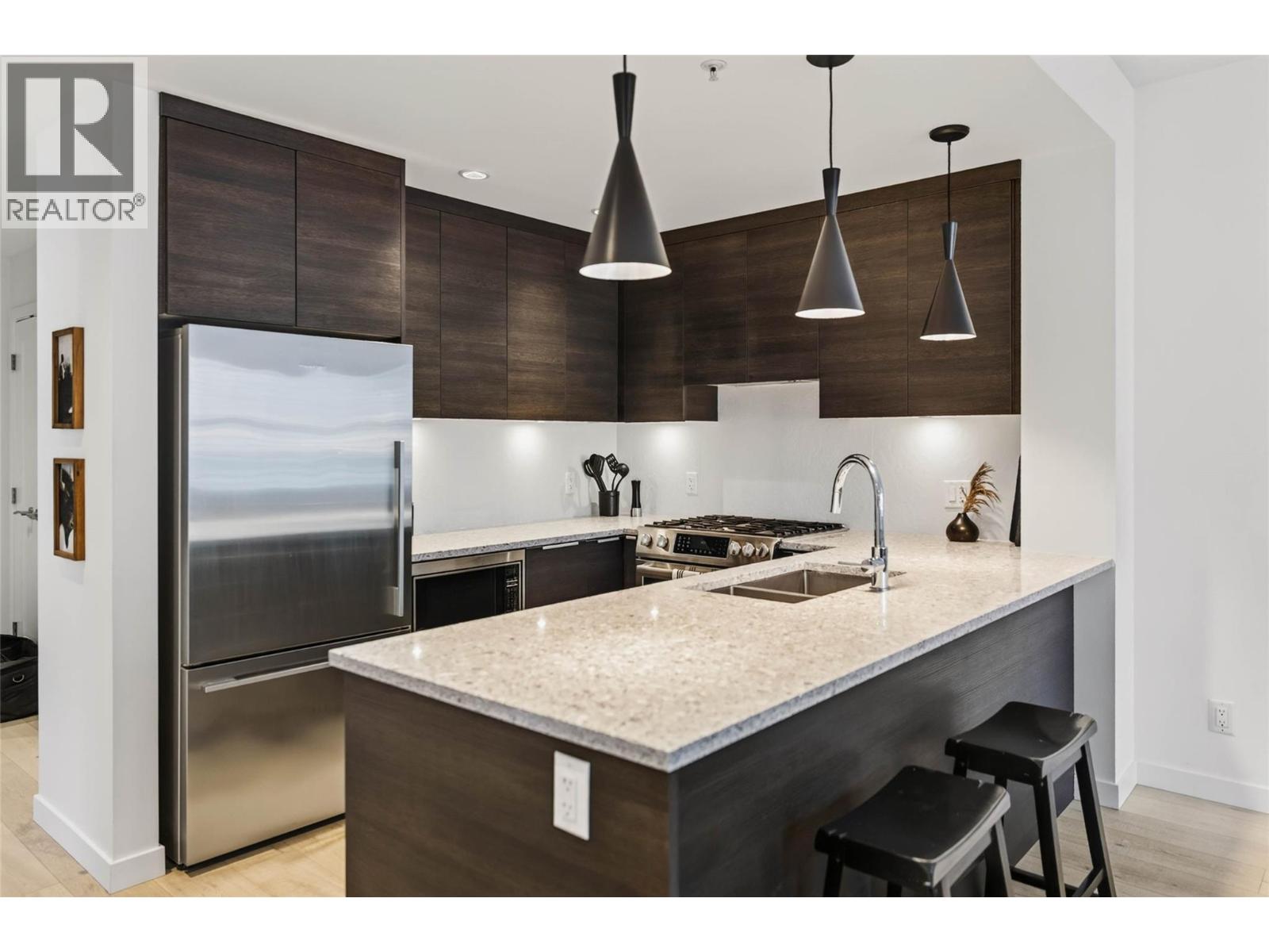 #215 710 Vernon Street - 23