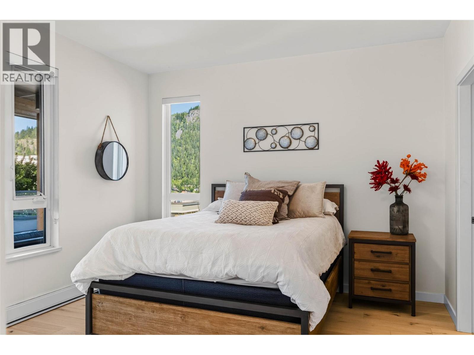 #215 710 Vernon Street - 25