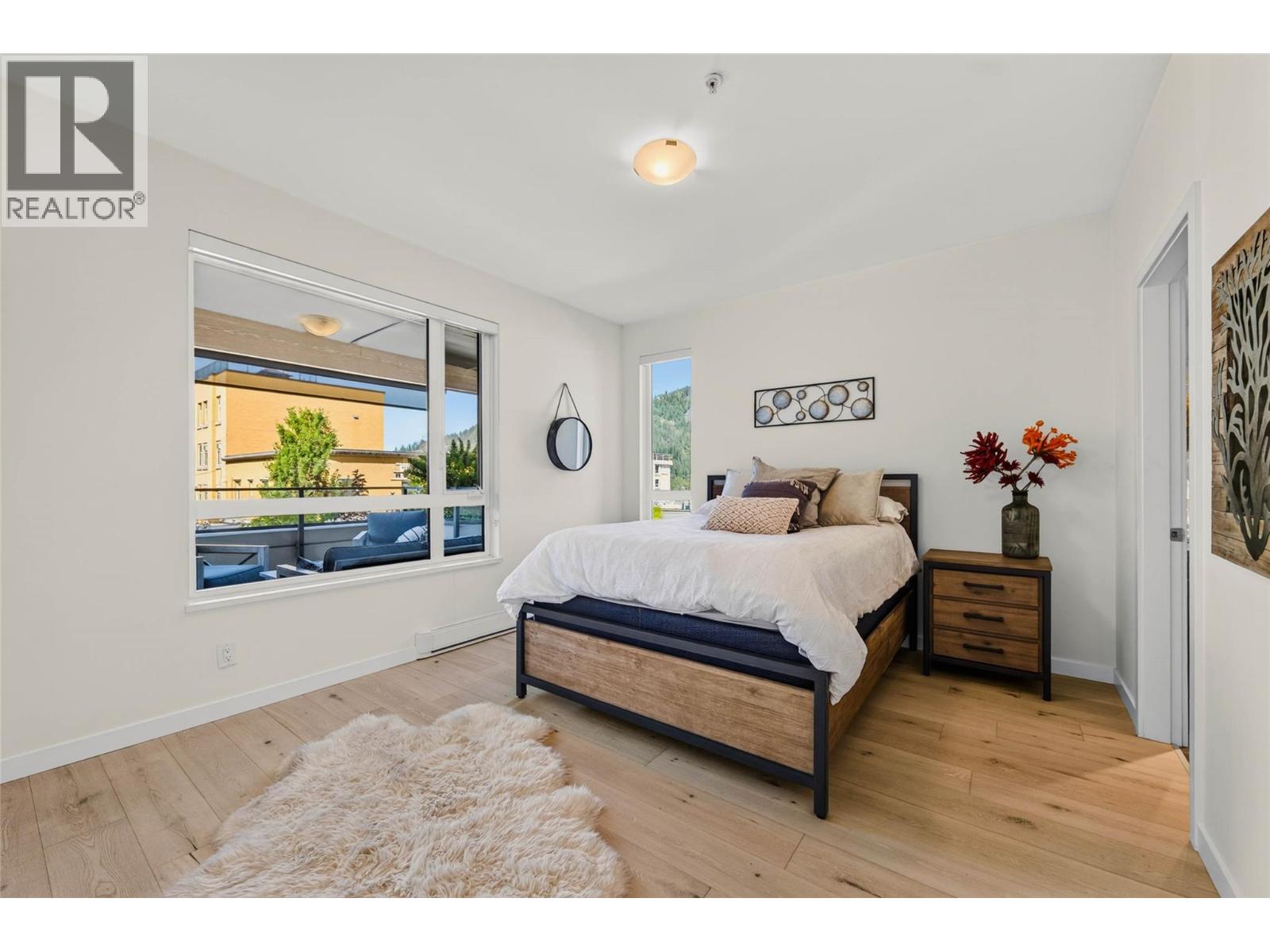#215 710 Vernon Street - 27