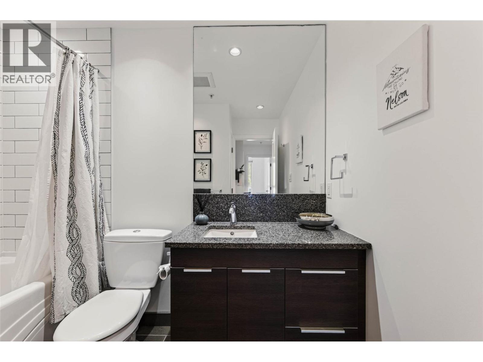 #215 710 Vernon Street - 37