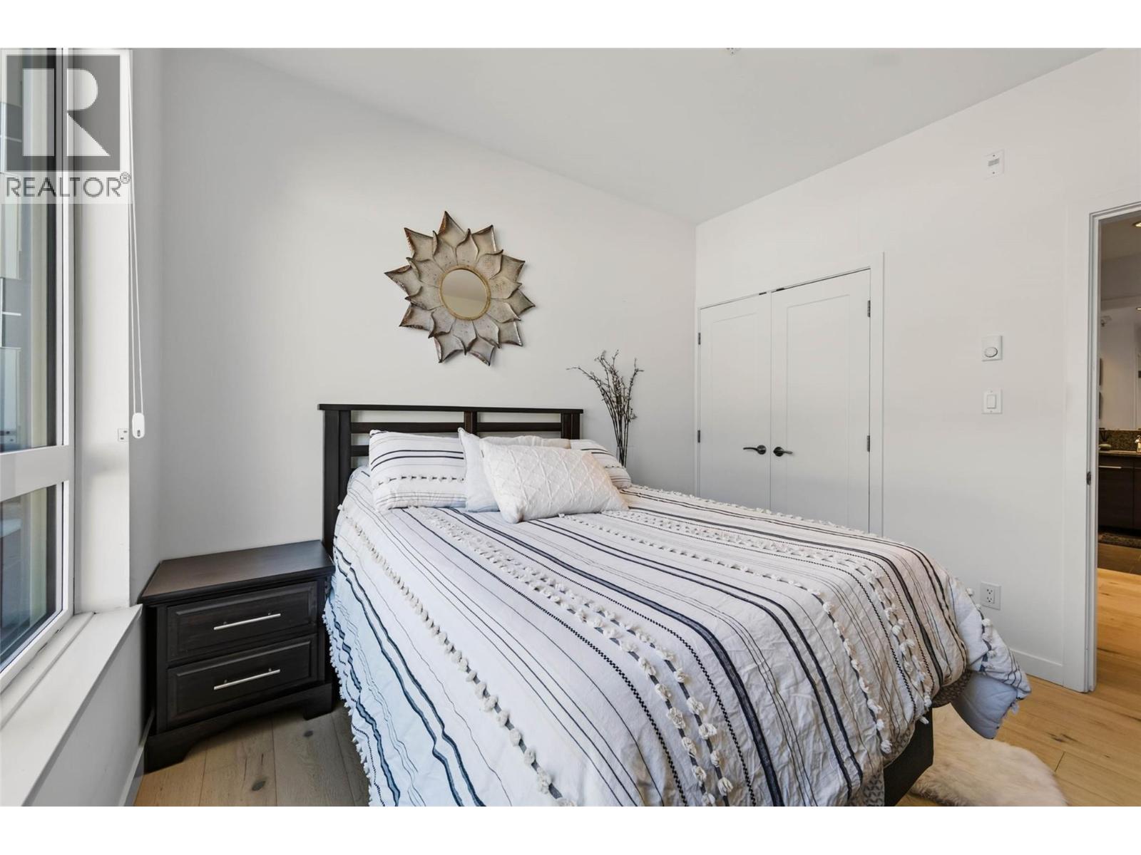 #215 710 Vernon Street - 35