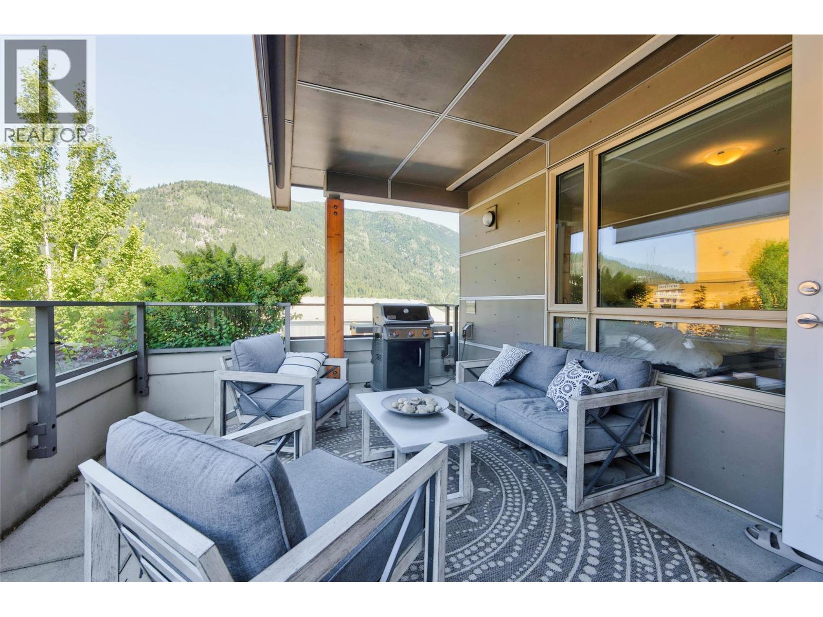 #215 710 Vernon Street - 46