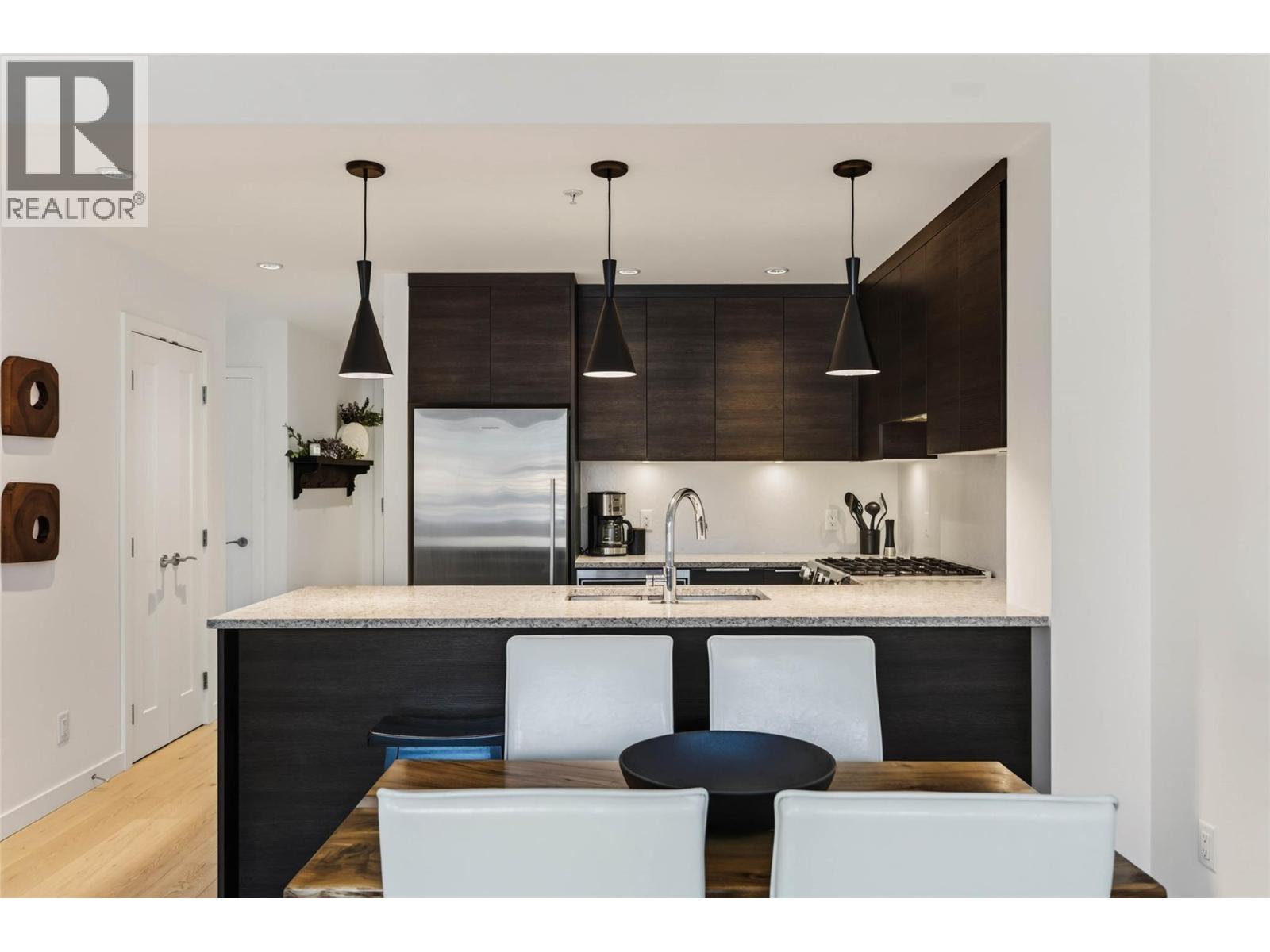 #215 710 Vernon Street - 21