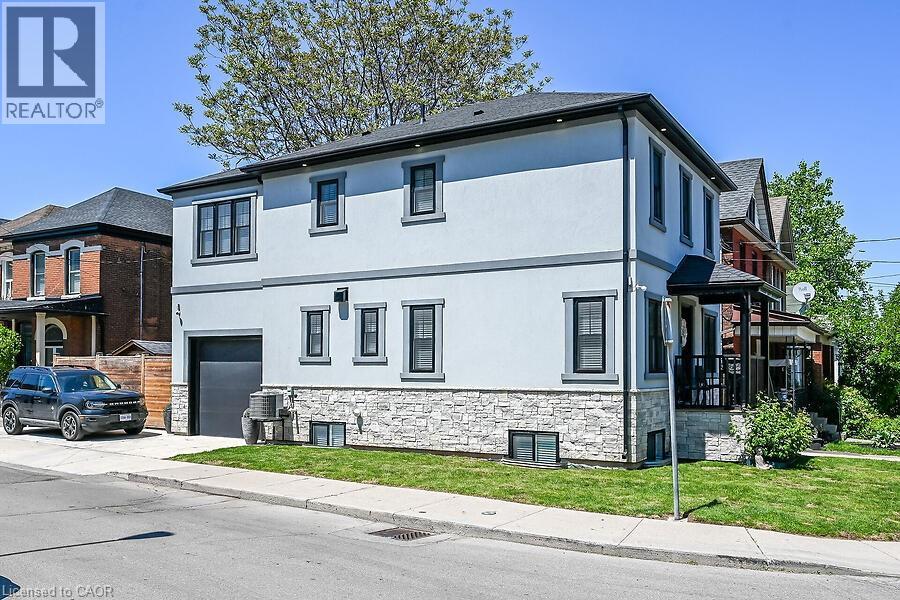 109 RAY Street N - 46