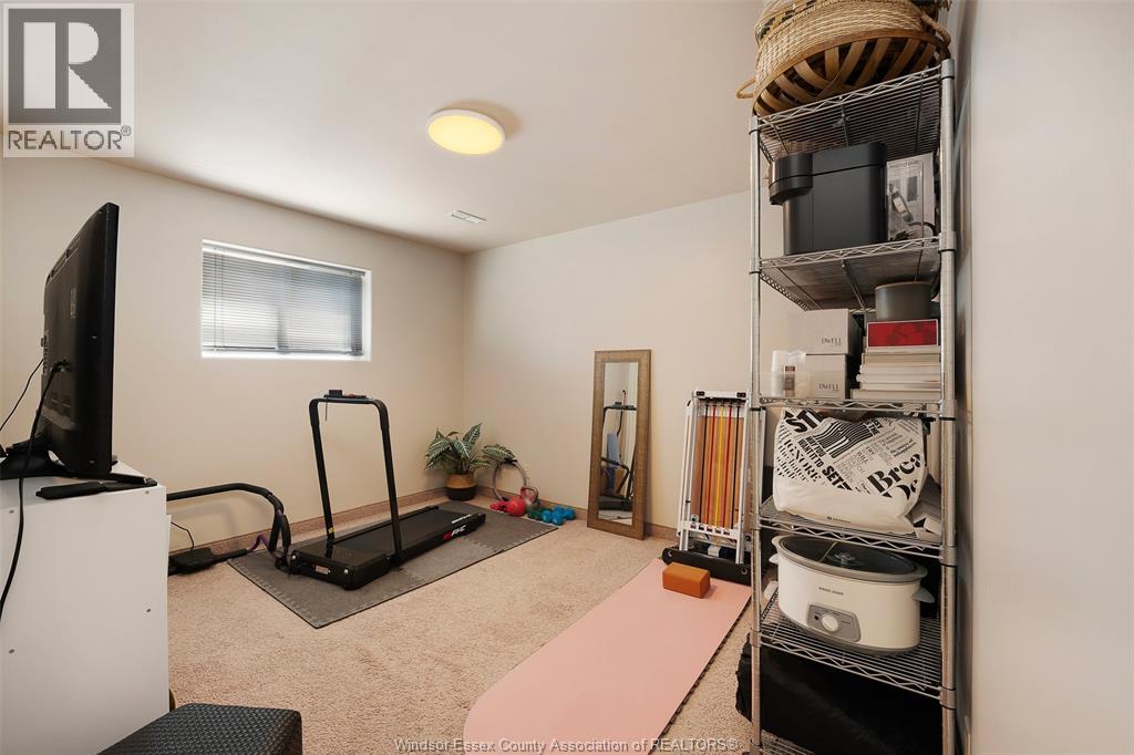 1389 CROSSWINDS DRIVE - 32