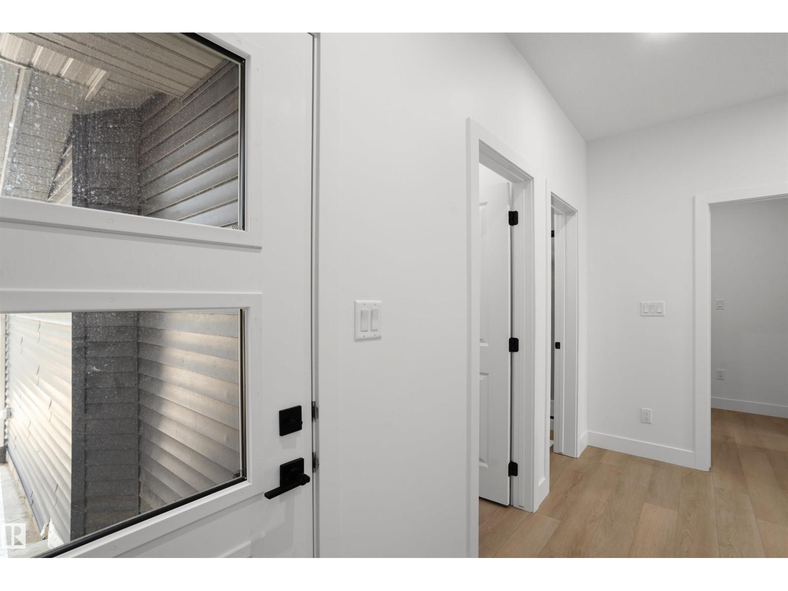 815 158 AV NE - 3