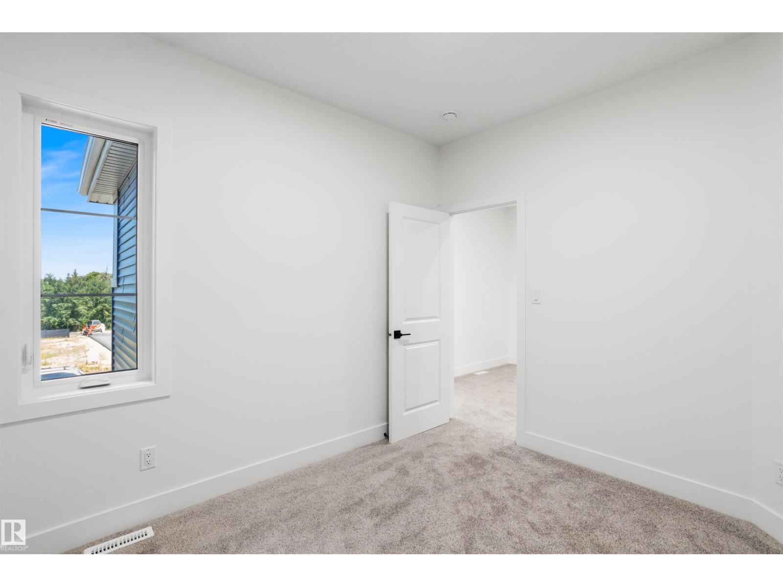 815 158 AV NE - Image 33