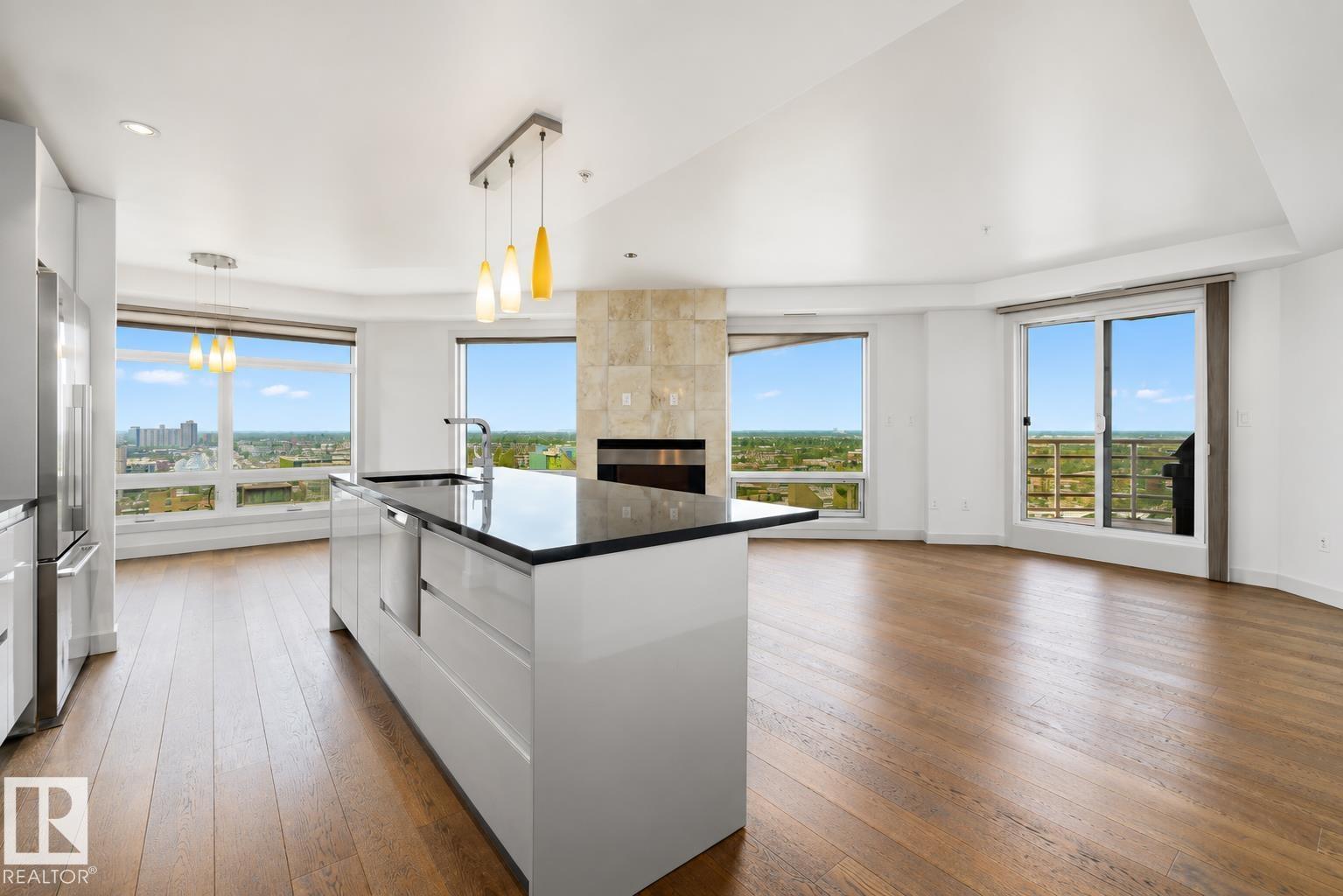 #1704 10388 105 ST NW - 8