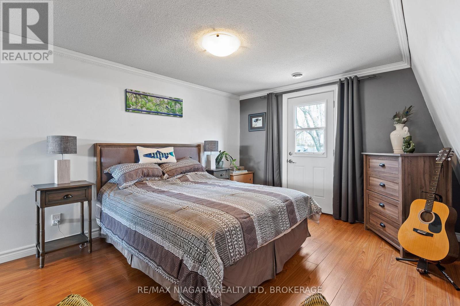 10825 LAKESHORE ROAD W - 21