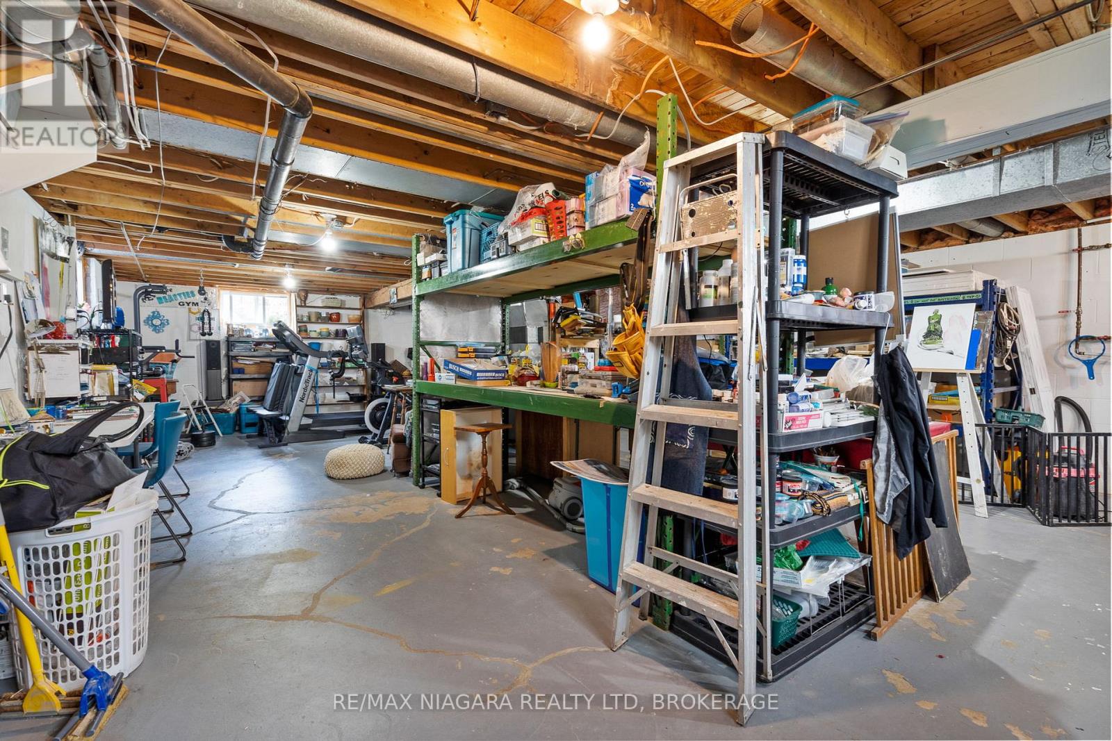 10825 LAKESHORE ROAD W - 25