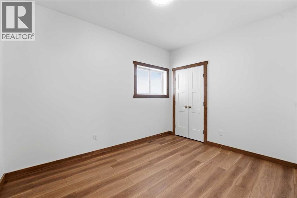5123 55 Street Close - 24