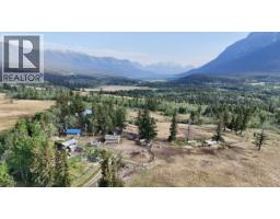 7091 Tatlayoko Road, Williams Lake, BC V0L1W0 Photo 18