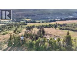 7091 Tatlayoko Road, Williams Lake, BC V0L1W0 Photo 23