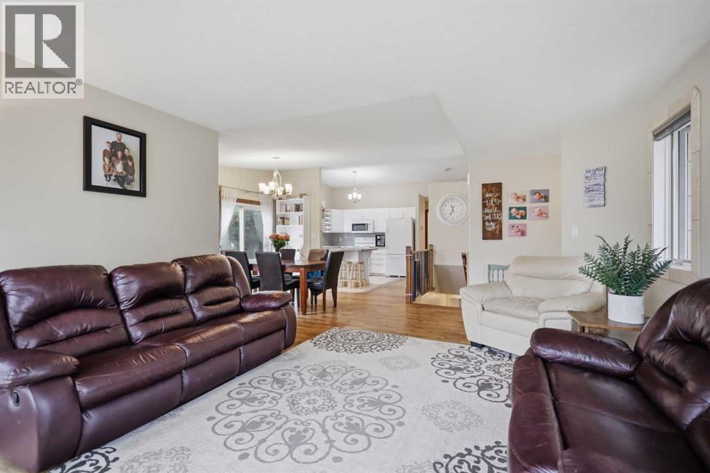 5418 46 Street - 7