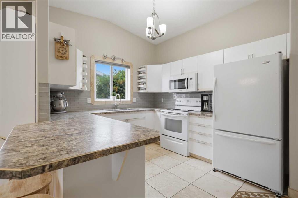 5418 46 Street - 11
