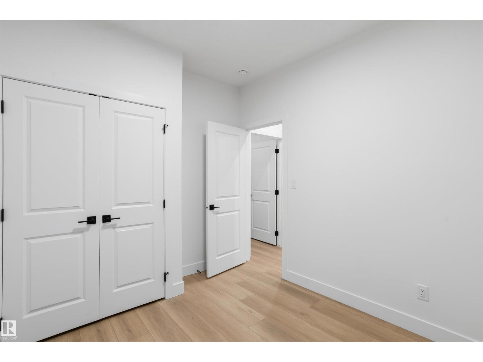 819 158 AV NE - 8