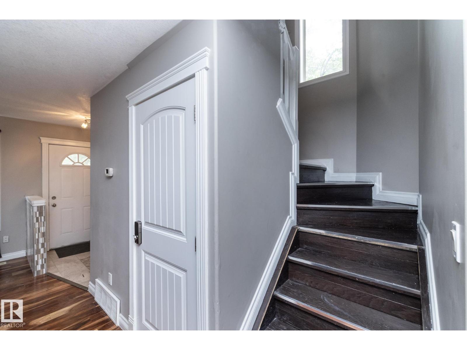 11915 77 ST NW - 29