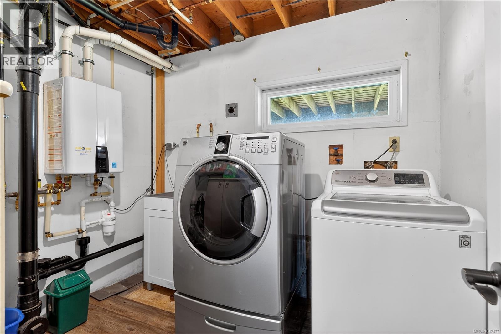 1215 Gilley Cres - 26